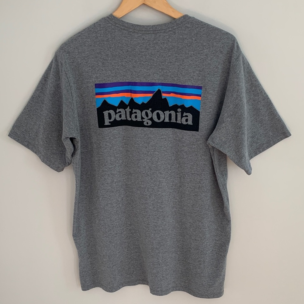 Patagonia Men’s P-6 Logo Short Sleeve Responsibili-Tee Shirt Grey Size Large
